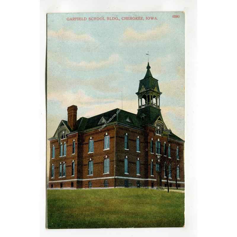 Garfield School Building Cherokee Iowa postcard
